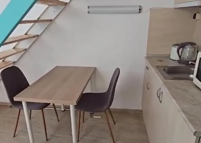 Seaview With Garden & Pool Apartamento